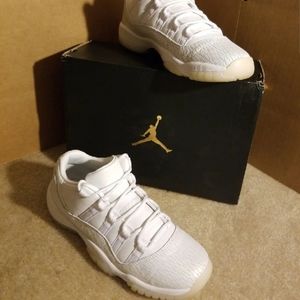 Jordan Retro 11 Low White Pure Platinum 7Y